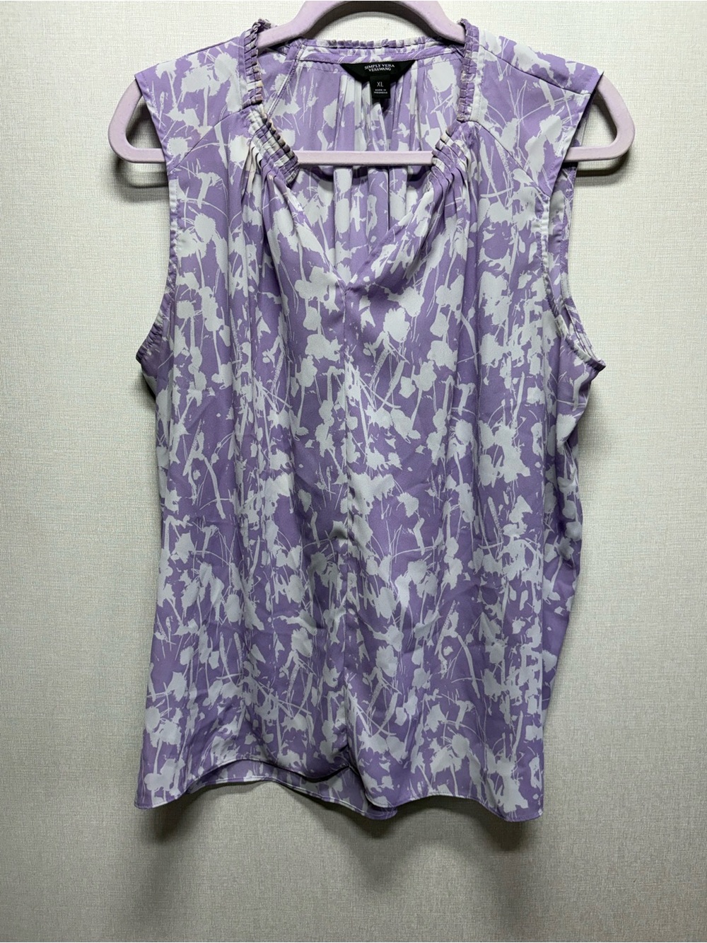 Simply Vera Vera Wang Lavender and White Floral Sleeveless Blouse
